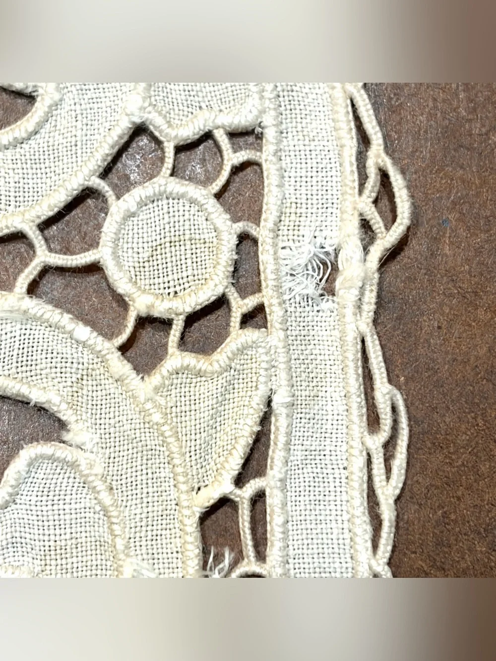 Vintage- 🤍 7 Lace Embroidered Linen Doily Rectangular Table Accent in Ivory
